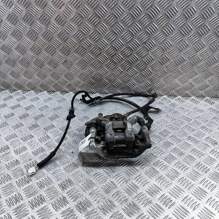Aizmugurējais bremžu suports 478300D080