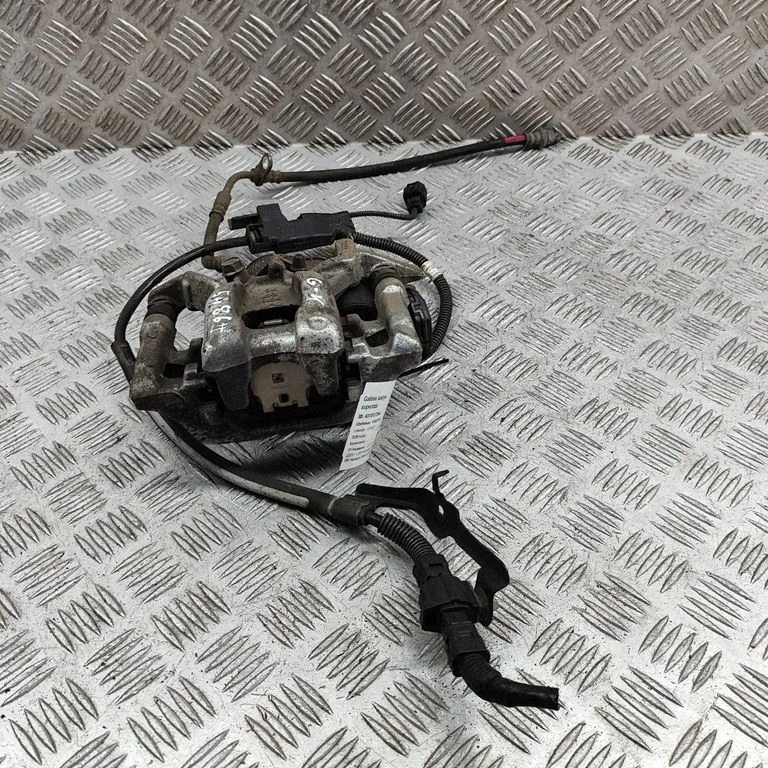 Aizmugurējais bremžu suports 478500D080