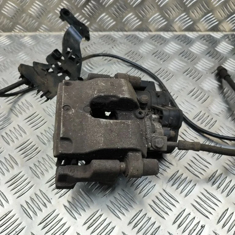 Aizmugurējais bremžu suports A2054230381