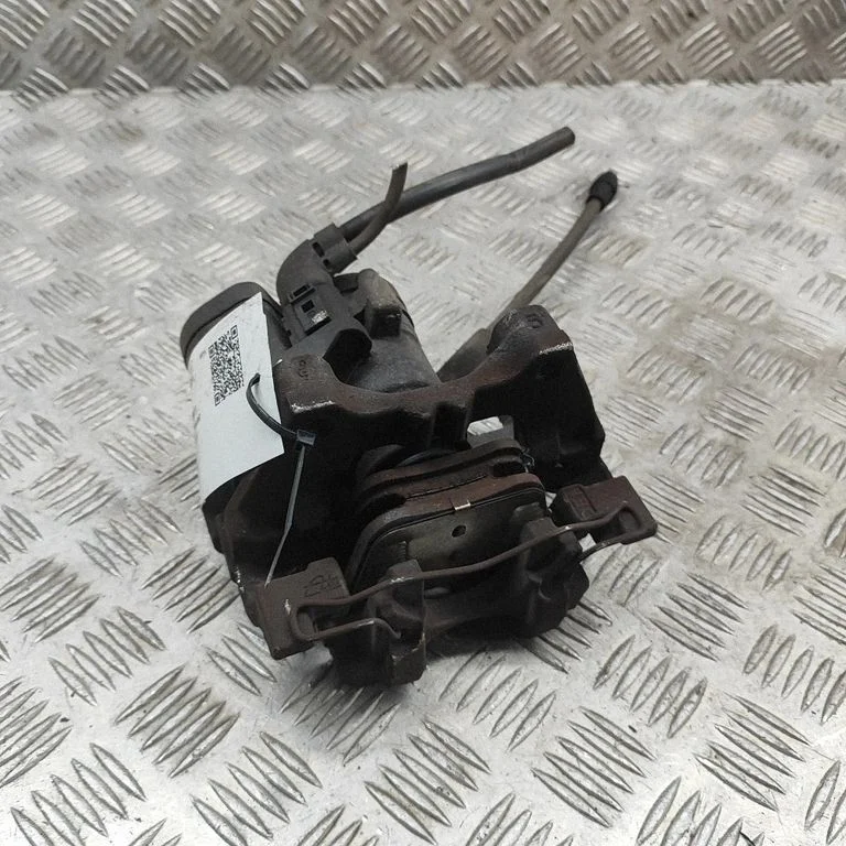 Rear brake caliper 8V0615123