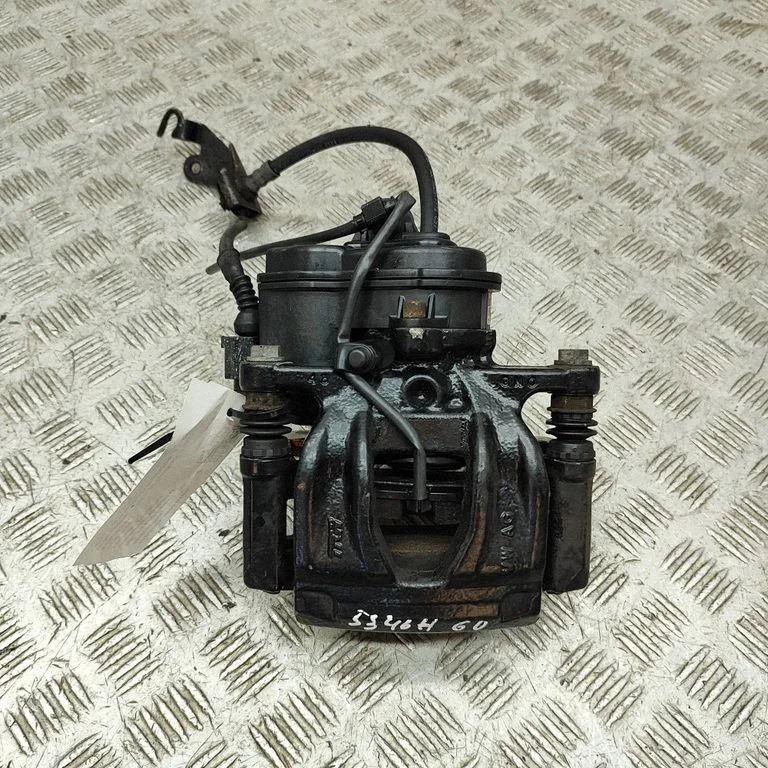 Aizmugurējais bremžu suports 8W0406BB