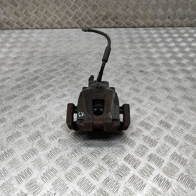 Tagumine pidurisadul 6786831