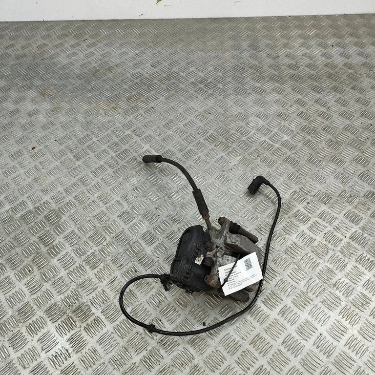 Aizmugurējais bremžu suports A0004232381