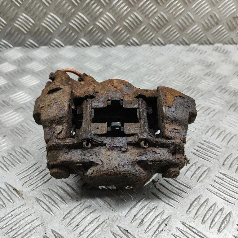 Tagumine pidurisadul 1H1Z2C409CA