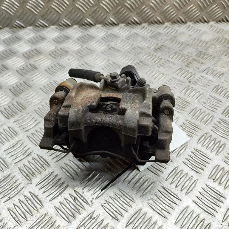 Aizmugurējais bremžu suports – Audi A3 S3 8V (2013-2019)