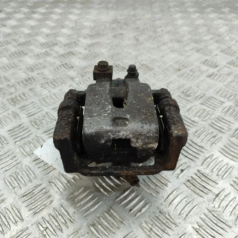 Aizmugurējais bremžu suports 5142563AA