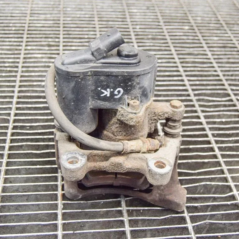 Aizmugurējais bremžu suports – Audi Q3 8U (2011-2016)