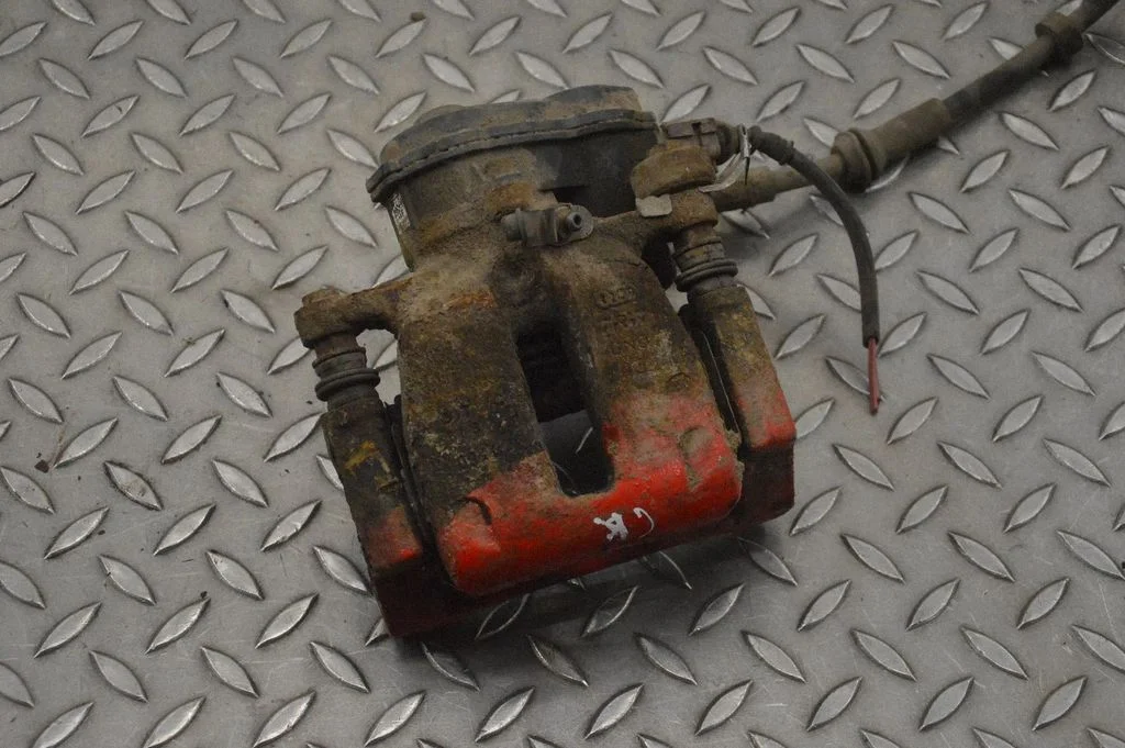 Rear brake caliper 27HTNT