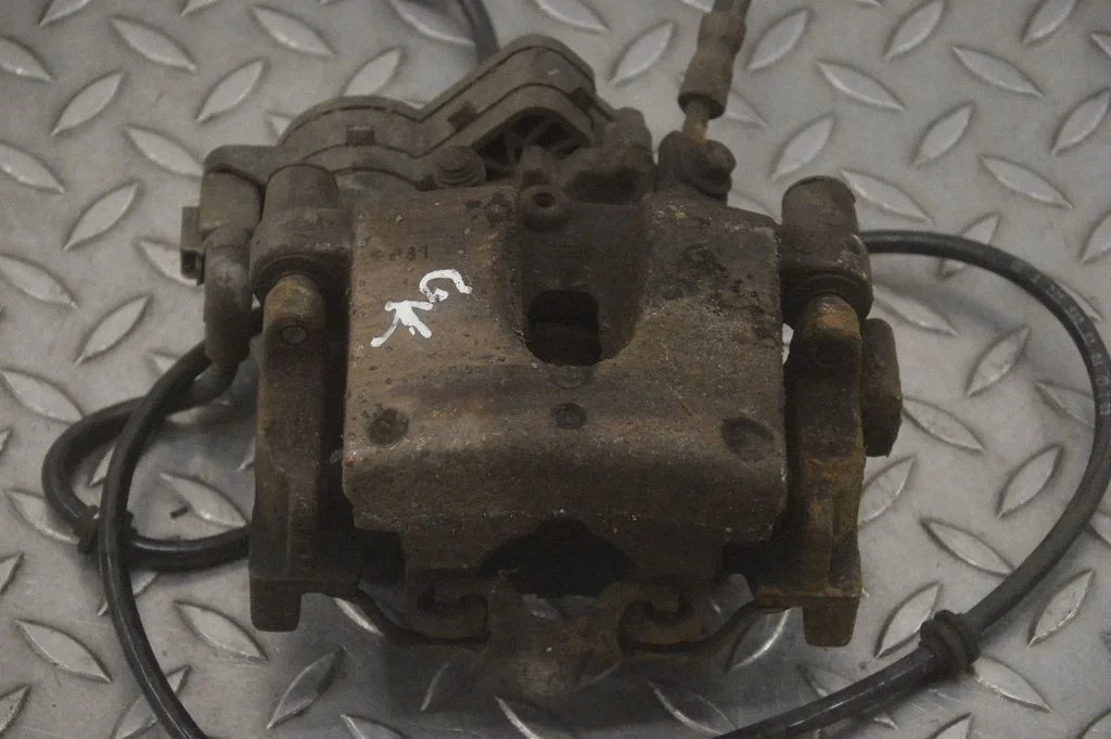 Tagumine pidurisadul A2054231998