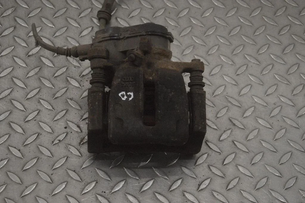 Rear brake caliper 644GN064