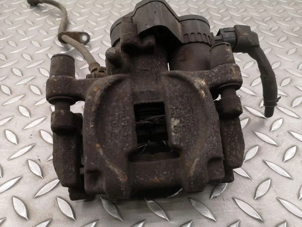 Tagumine pidurisadul 26620AL030