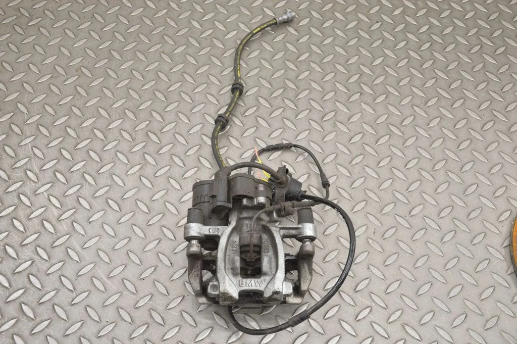 Tagumine pidurisadul 1543680