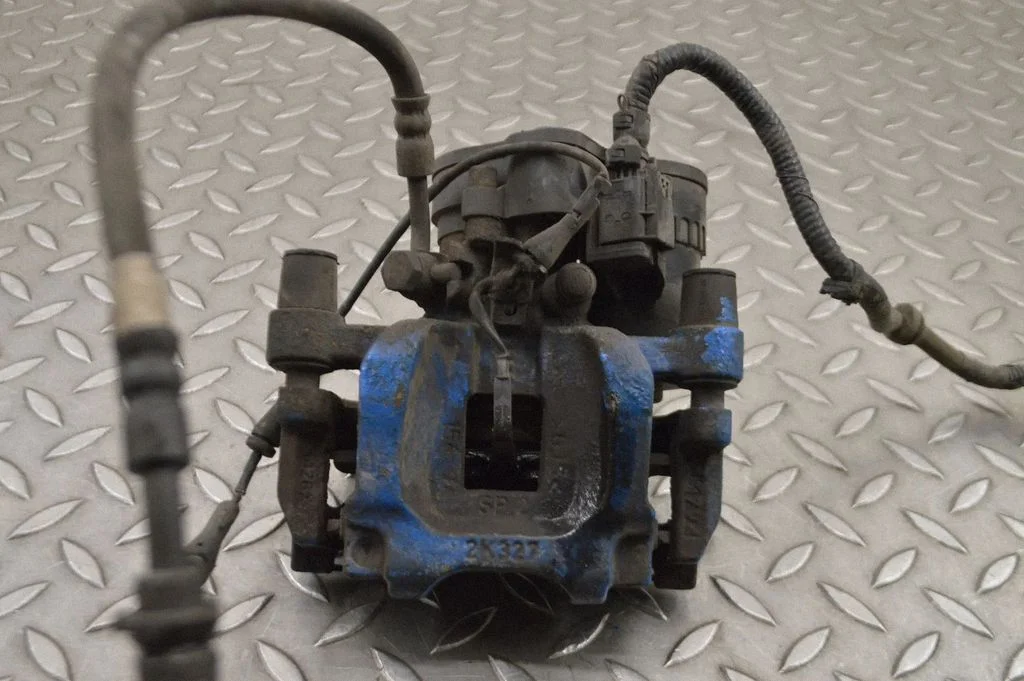 Rear brake caliper FK722K327BE
