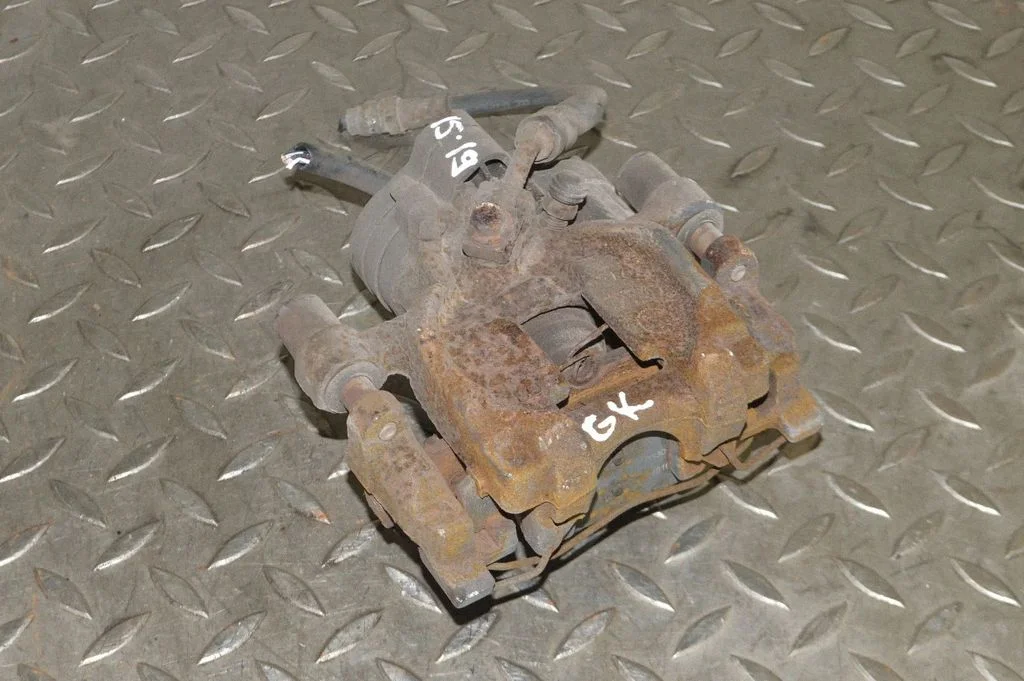 Aizmugurējais bremžu suports 5Q0615405BC