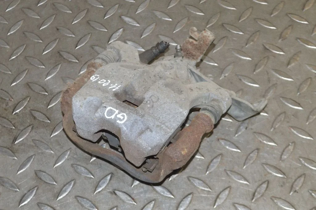 Tagumine pidurisadul – parem