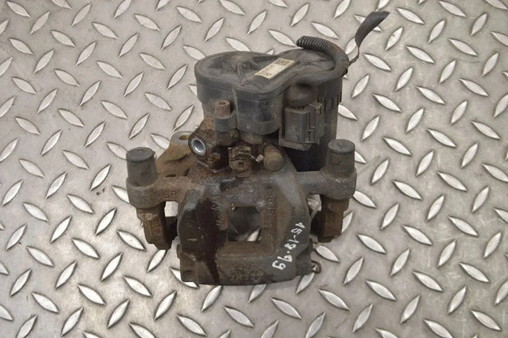 Rear brake caliper GX732K327BE