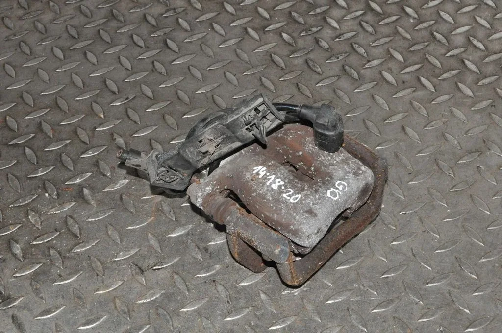 Tagumine pidurisadul – parem