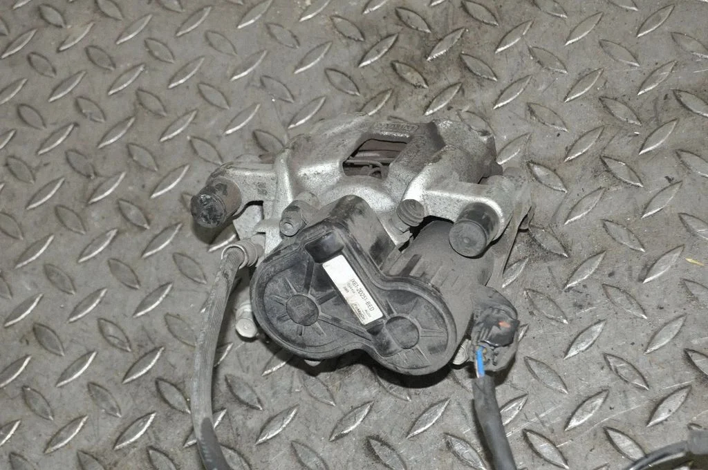Rear brake caliper JX612D251BED