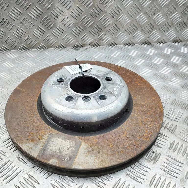Aizmugurējais bremžu disks – BMW 5. sērija G30 G31 G38 (2016-)
