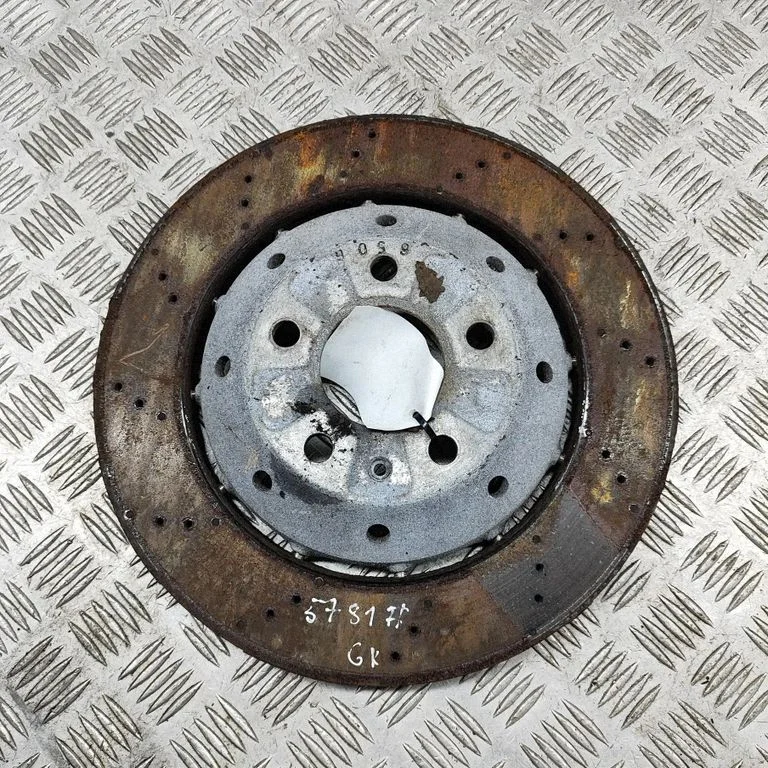 Aizmugurējais bremžu disks 8T0615601