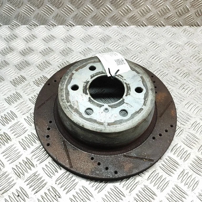 Tagumine piduriketas 23195438 – Cadillac Escalade IV (2014-2020)