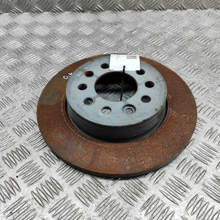 Tagumine piduriketas 7T0615601