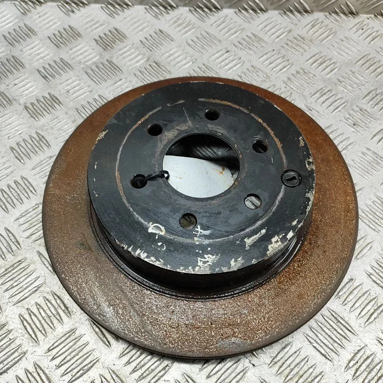 Aizmugurējais bremžu disks A4704230200