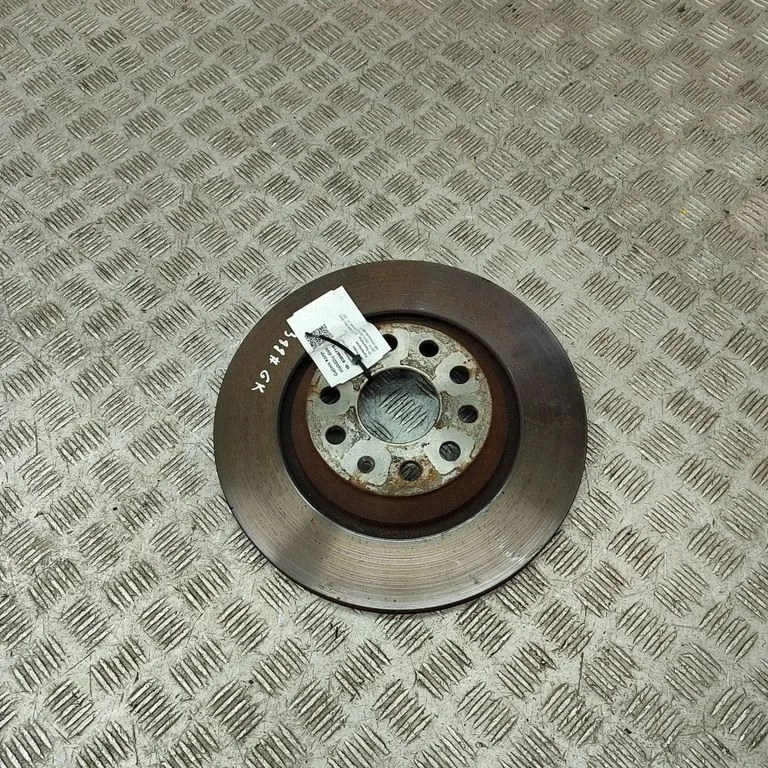 Aizmugurējais bremžu disks 5Q0615601E