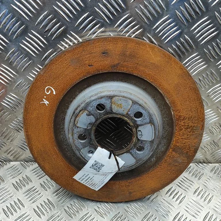 Aizmugurējais bremžu disks 8W0615601K