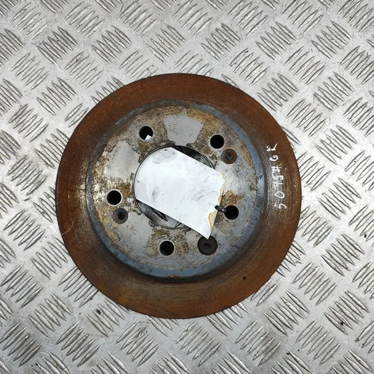Aizmugurējais bremžu disks 584111H100