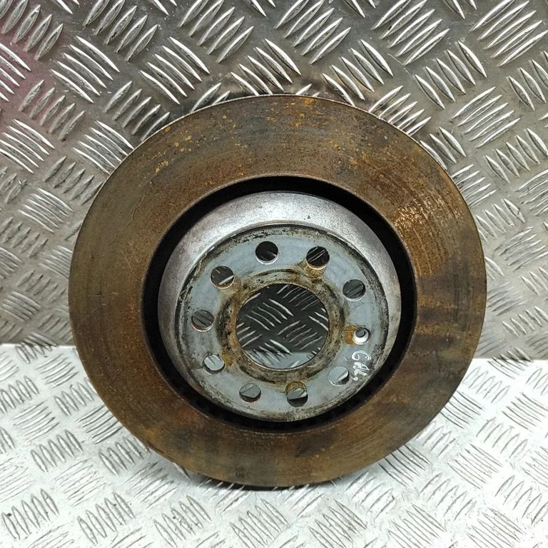 Aizmugurējais bremžu disks 5Q0615601E