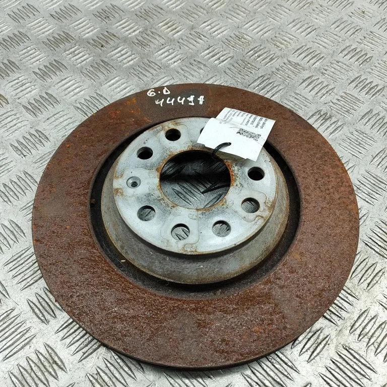 Aizmugurējais bremžu disks 5Q0615601E