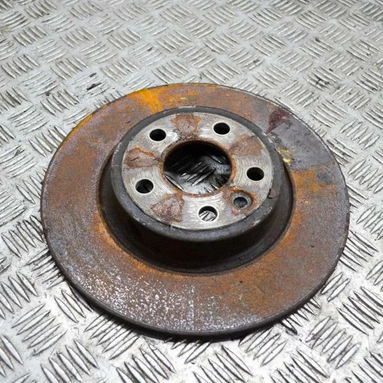 Rear brake disc – right