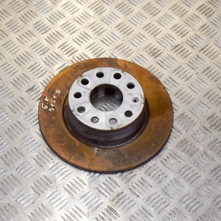 Aizmugurējais bremžu disks 5Q0615601B