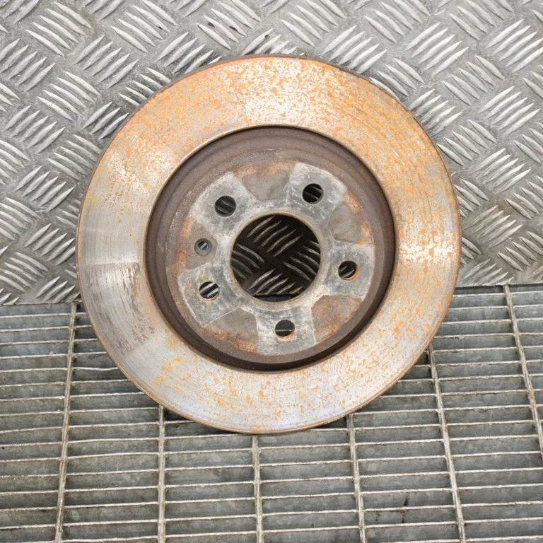 Aizmugurējais bremžu disks 8W0615601C