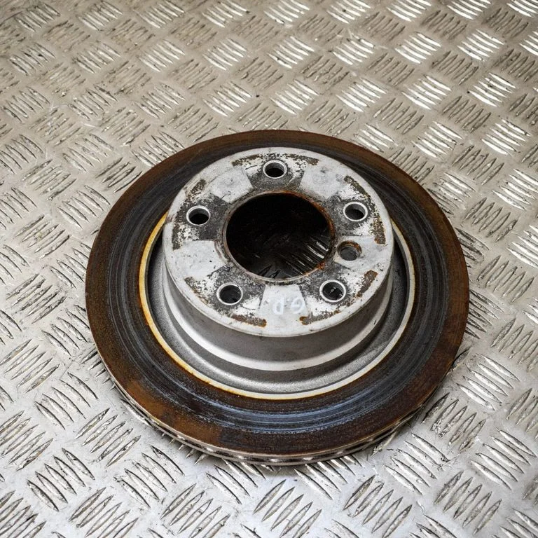Aizmugurējais bremžu disks 6766219
