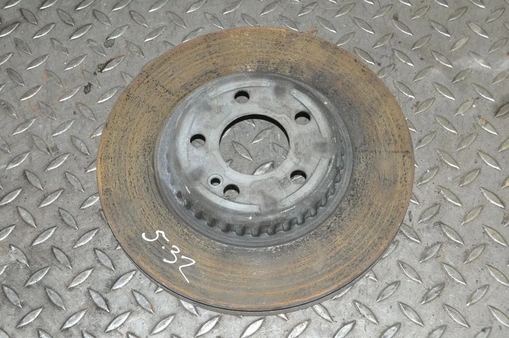 Rear brake disc – left