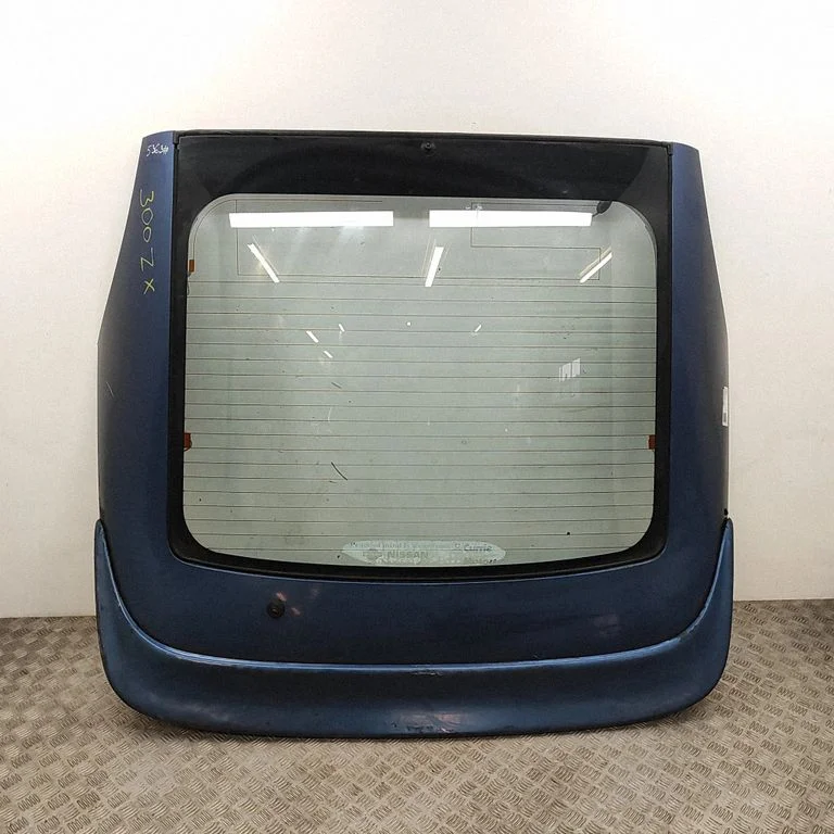 Aizmugurējais vāks (bagāžnieka) J010032P70