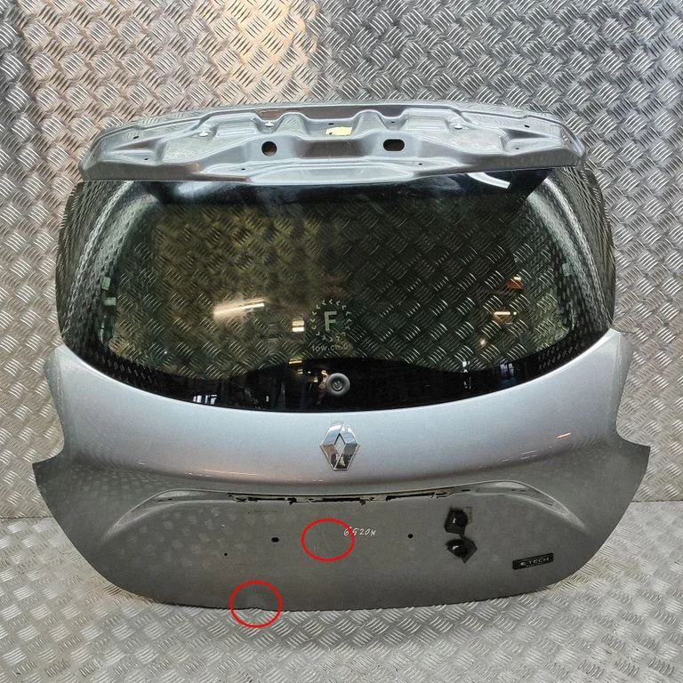 Aizmugurējais vāks (bagāžnieka) 901003877R