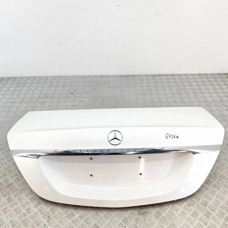 Aizmugurējais vāks (bagāžnieka) A2227500075