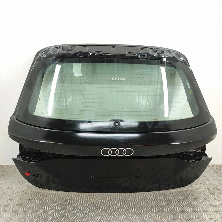 Aizmugurējais vāks (bagāžnieka) 8B9827025A