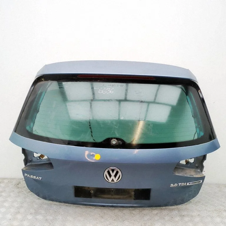 Aizmugurējais vāks (bagāžnieka) 3G9827025
