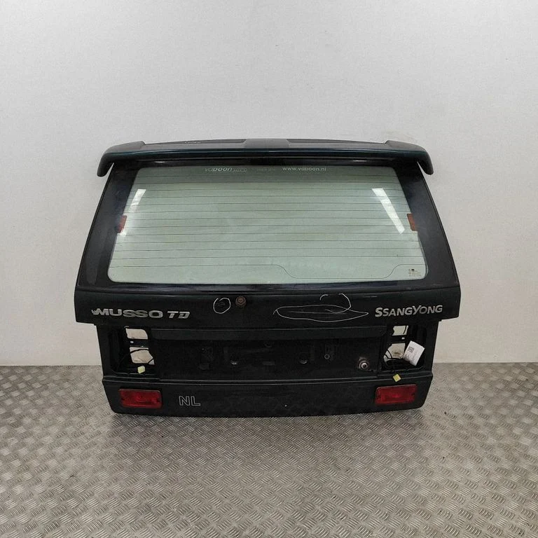 Aizmugurējais vāks (bagāžnieka) 6400005144