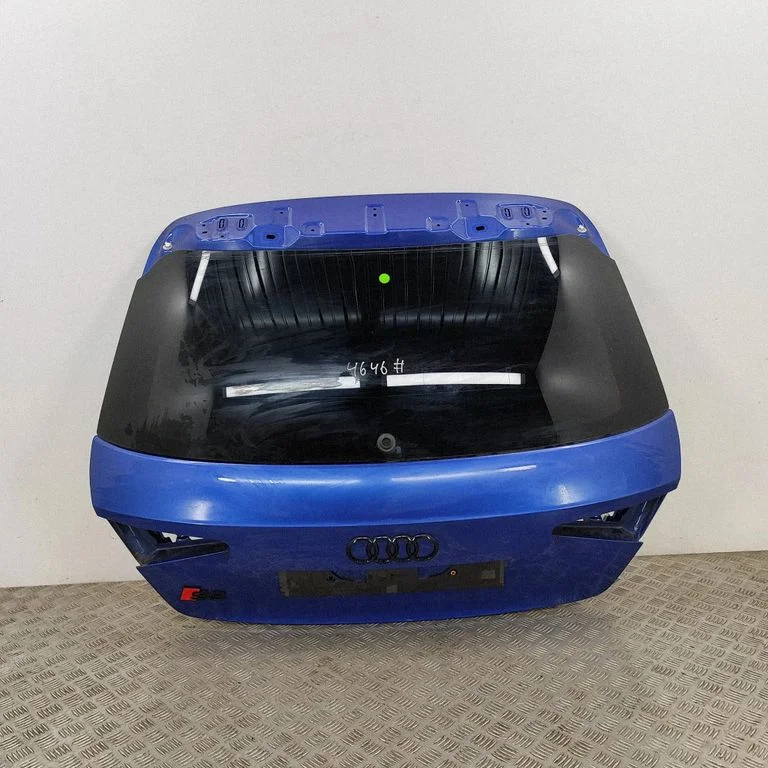 Aizmugurējais vāks (bagāžnieka) 8V3827025H