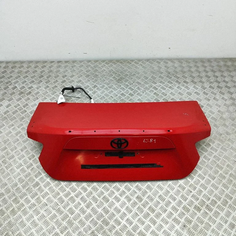 Aizmugurējais vāks (bagāžnieka) SU00301457
