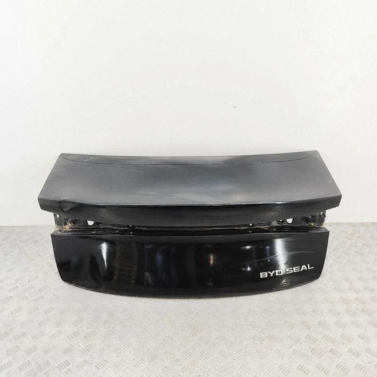 Tailgate/trunk/boot lid EKEA5604010