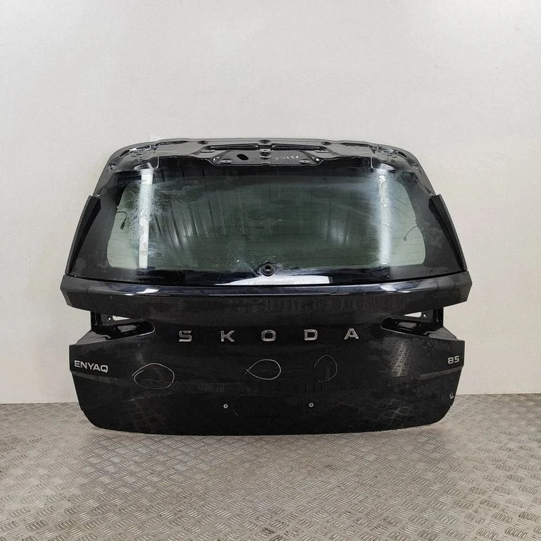 Aizmugurējais vāks (bagāžnieka) 5LJ827023