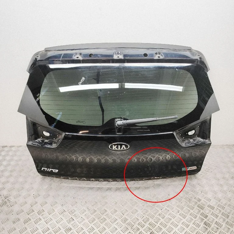 Aizmugurējais vāks (bagāžnieka) 73700G5001