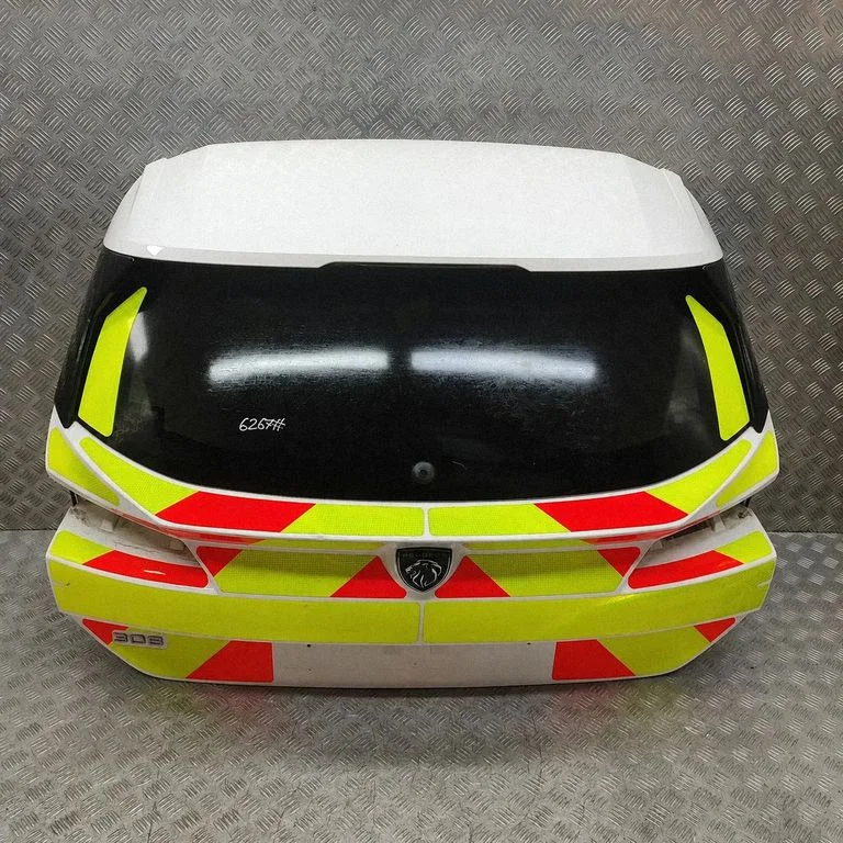 Aizmugurējais vāks (bagāžnieka) 9837348080