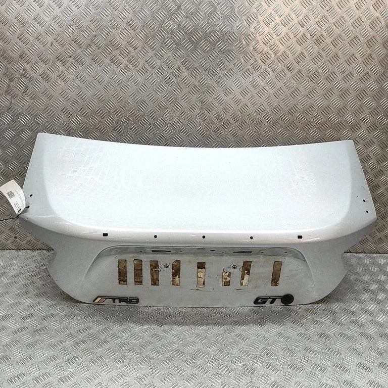 Klapa bagażnika SU00301457